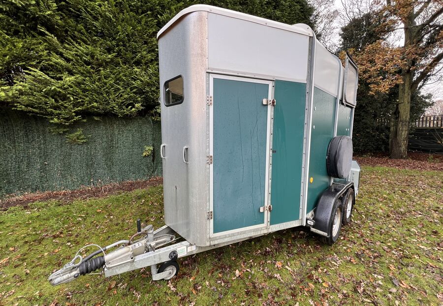 Used Ifor Williams HB505 Green Double Horse Trailer